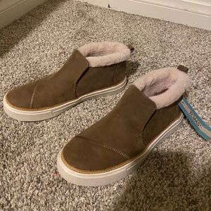TOMS slip on shoes